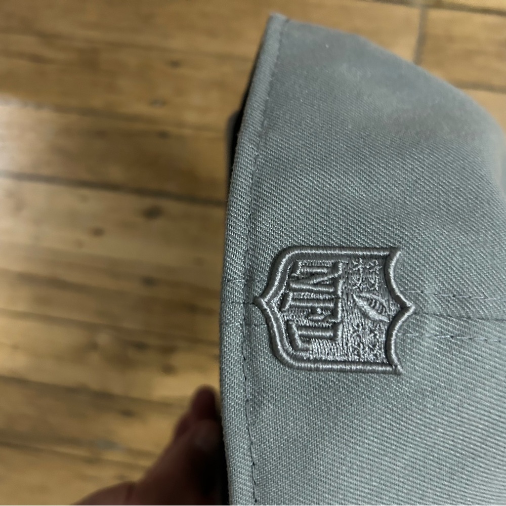Hat - Picture 2 of 3